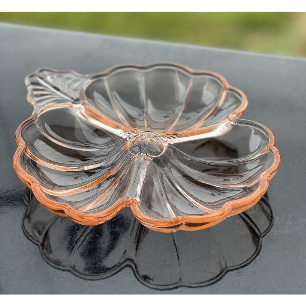 Jeannette Glass Doric Pink 3-Part Clover Candy Nut‎ Dish Relish 6"